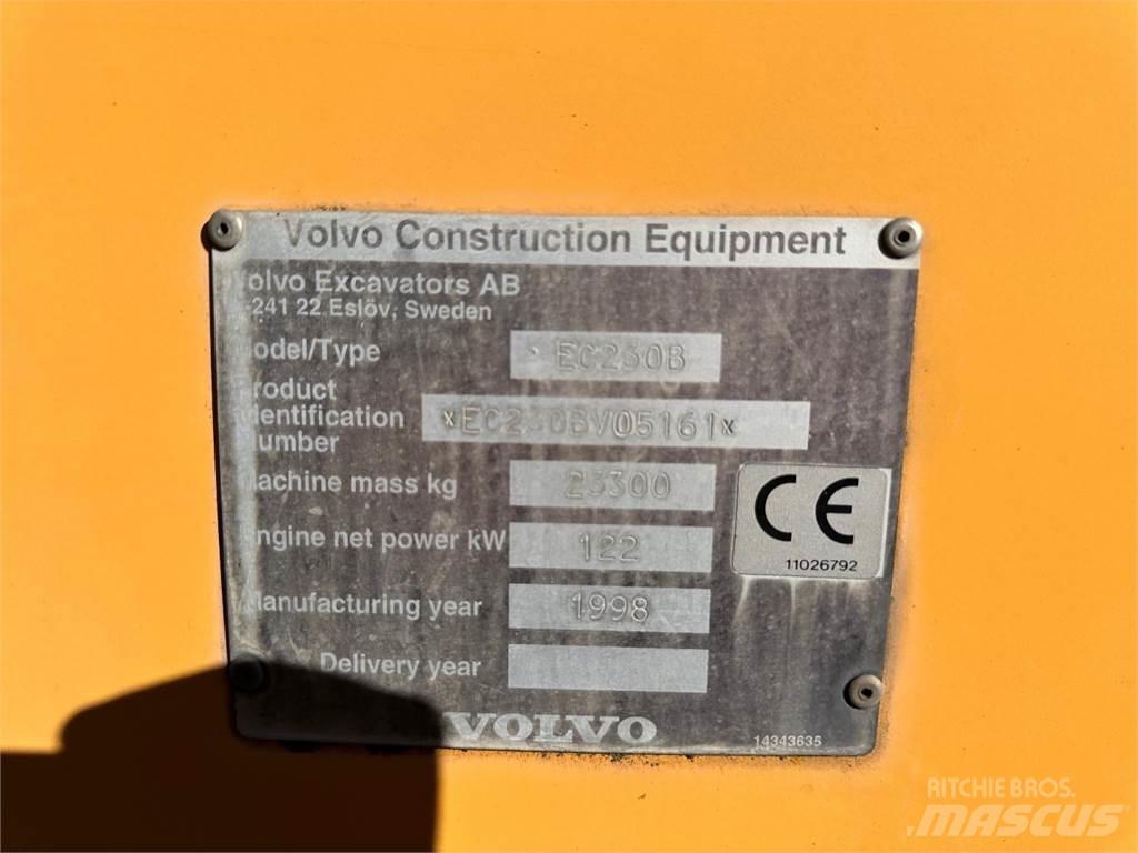 Volvo EC230B Gravemaskiner på larvebånd