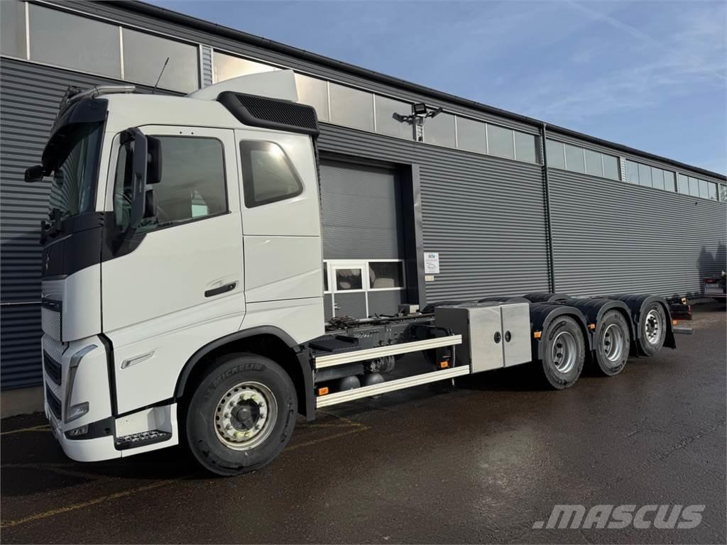 Volvo FH540 8X4*4 Chassis