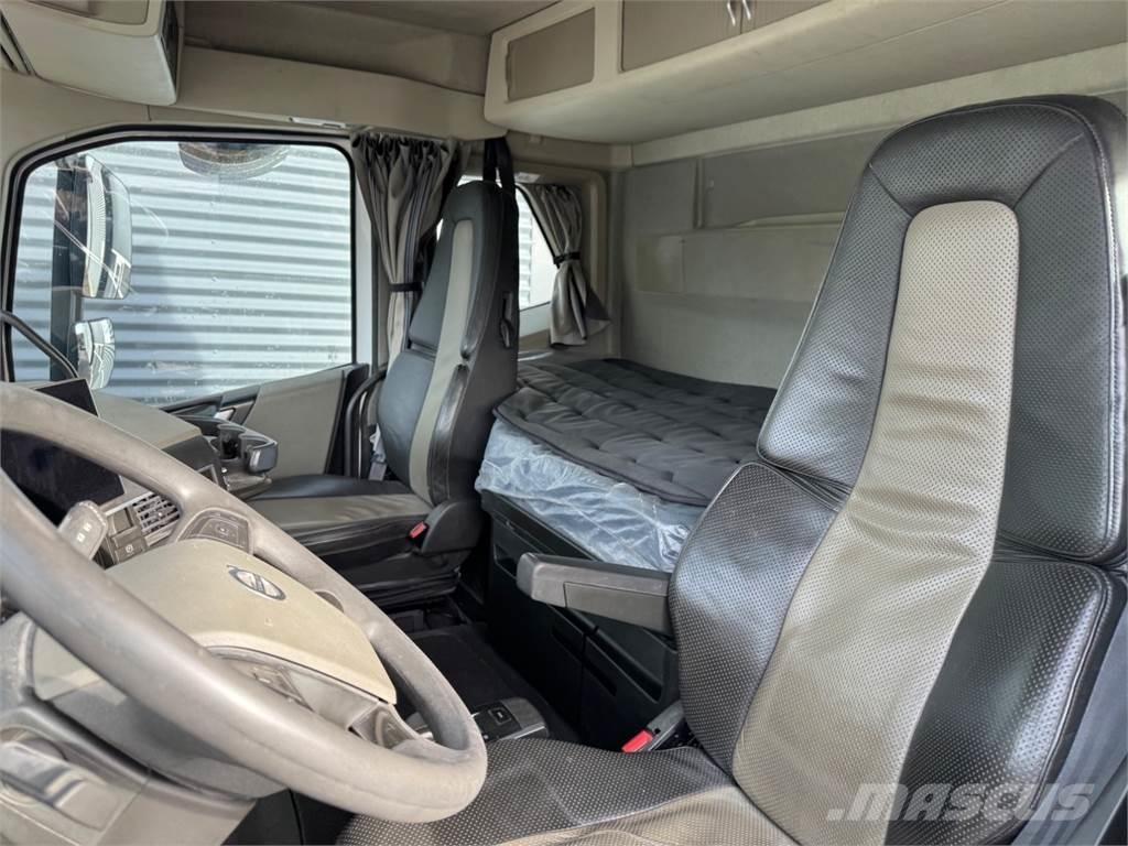 Volvo FH540 8X4*4 Chassis