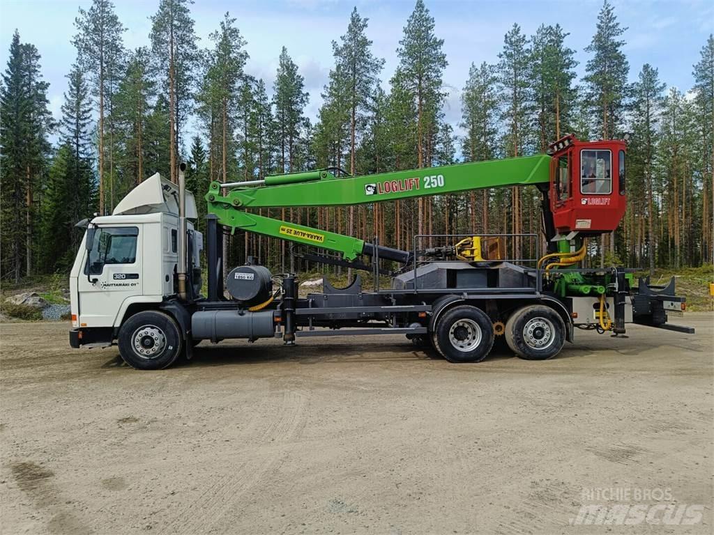 Volvo FL10 Lastbil med kran