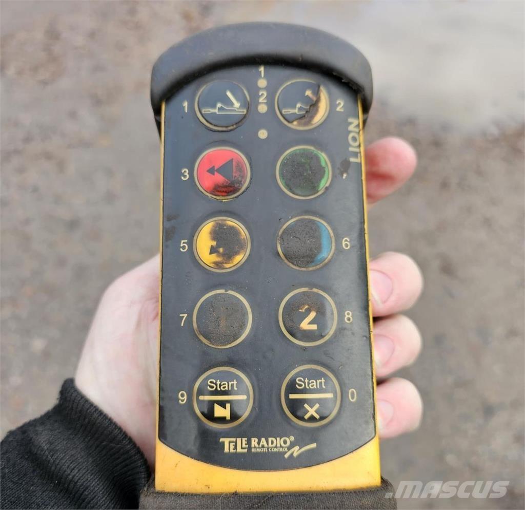 Volvo FM7 4X2 Autotransportere / Knæklad