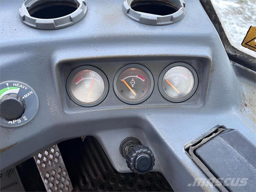 Volvo L120C Læssemaskiner på hjul