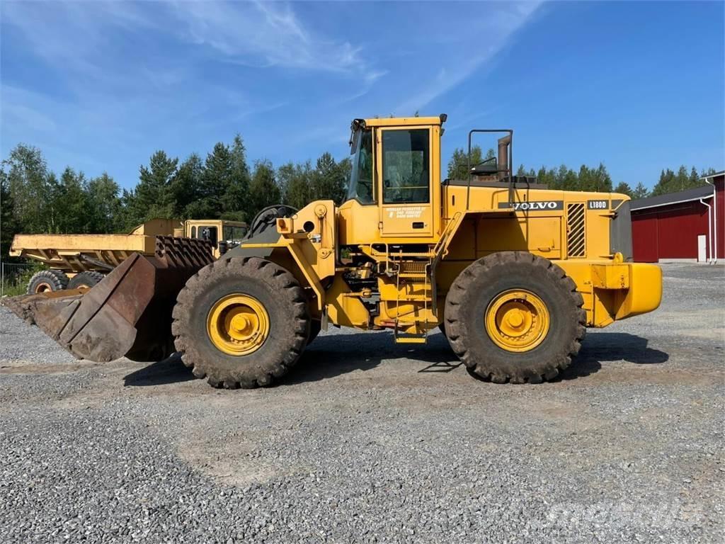 Volvo L180D Læssemaskiner på hjul