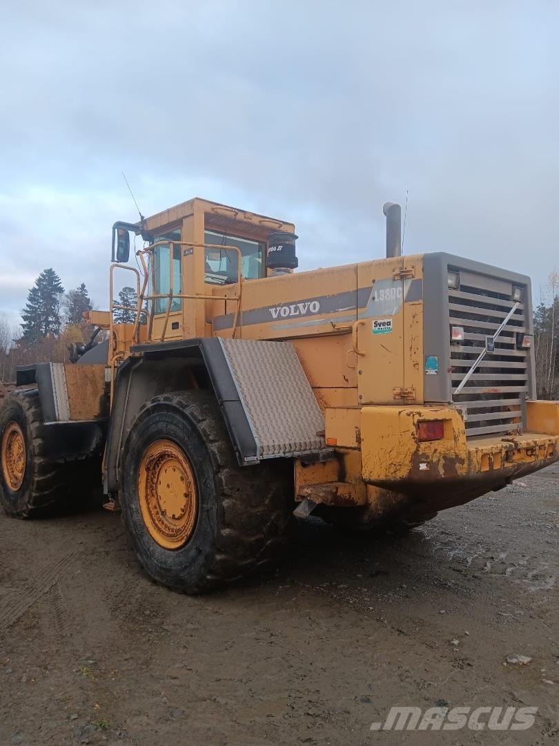 Volvo L330C Læssemaskiner på hjul