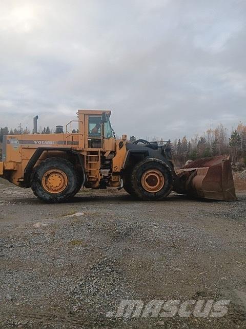 Volvo L330C Læssemaskiner på hjul