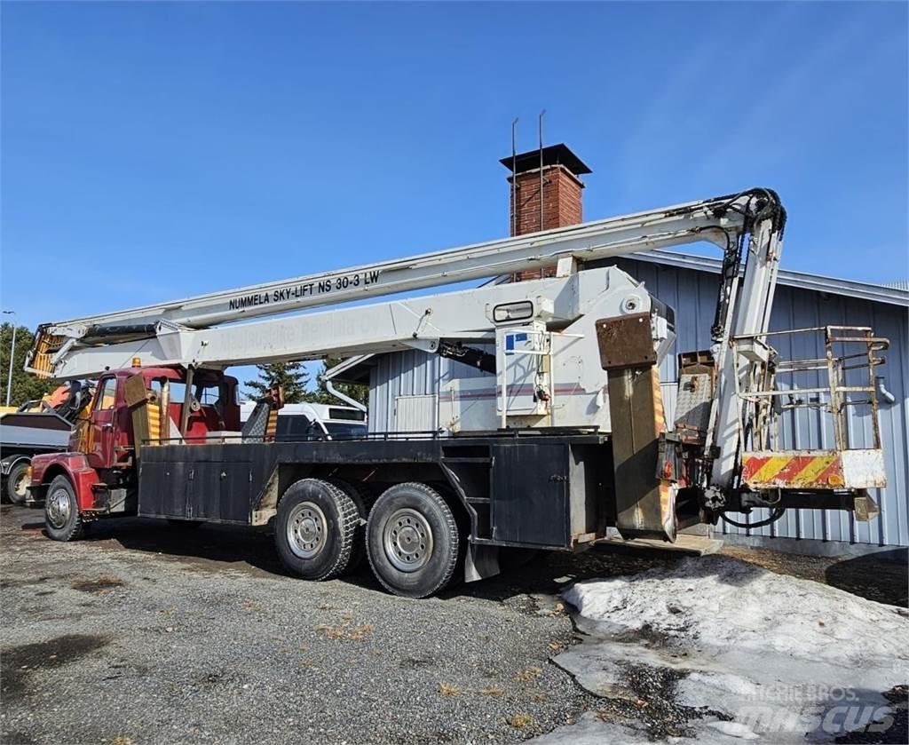 Volvo N7 6x2 Lastbil med kran
