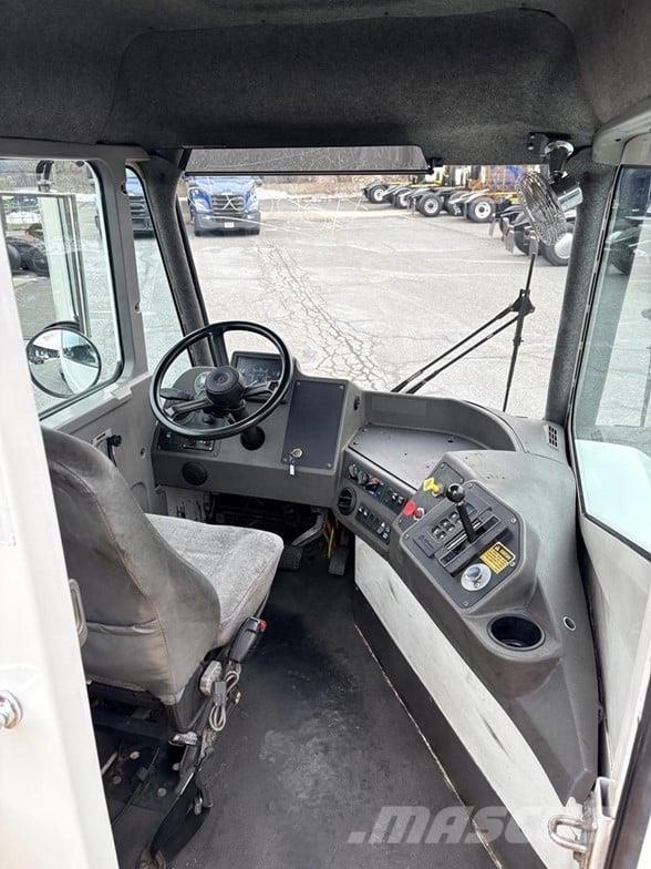 Kalmar OTTAWA 4X2 OFF-ROAD Terminaltraktorer