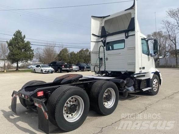 Volvo VNL64T300 Trækkere