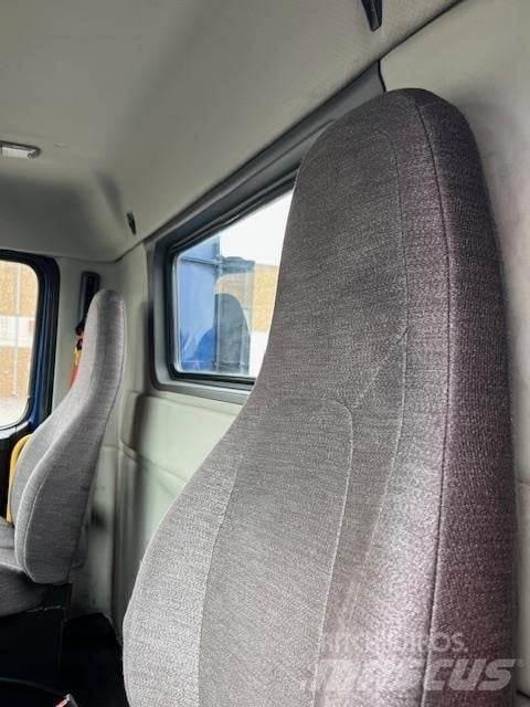 Volvo VNR64T300 Trækkere