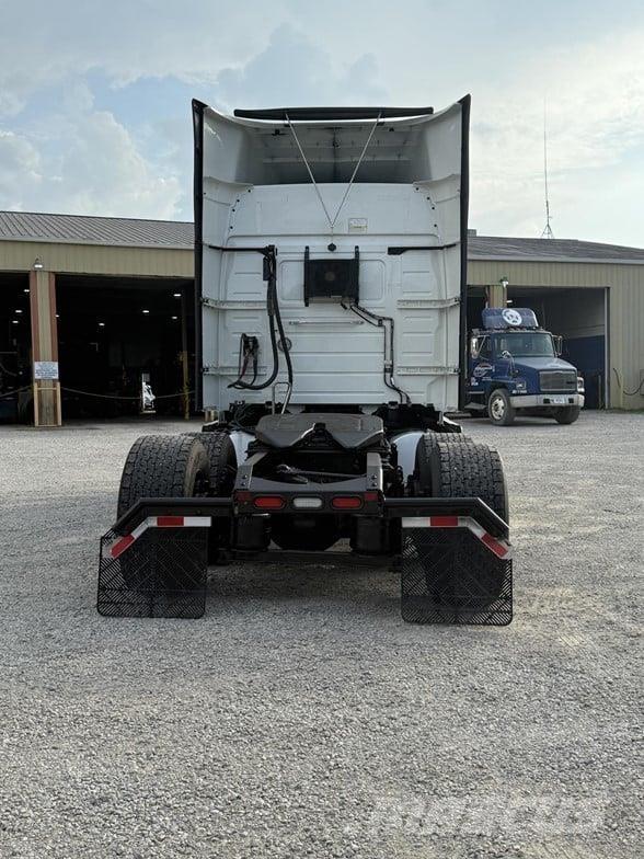 Volvo VNR64T640 Trækkere