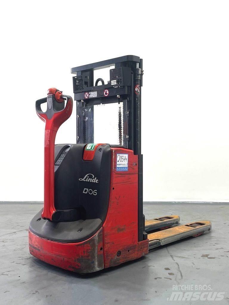 Linde D06-1160 Gaffelstabler med gående fører