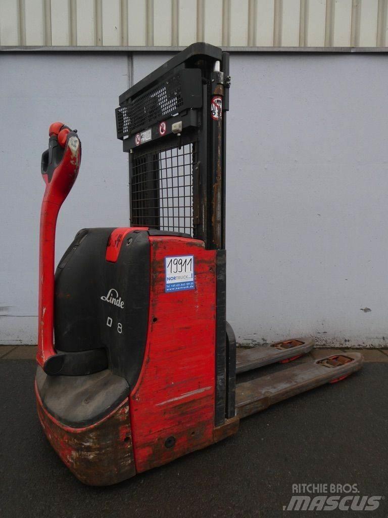 Linde D08-1160 Gaffelstabler med gående fører