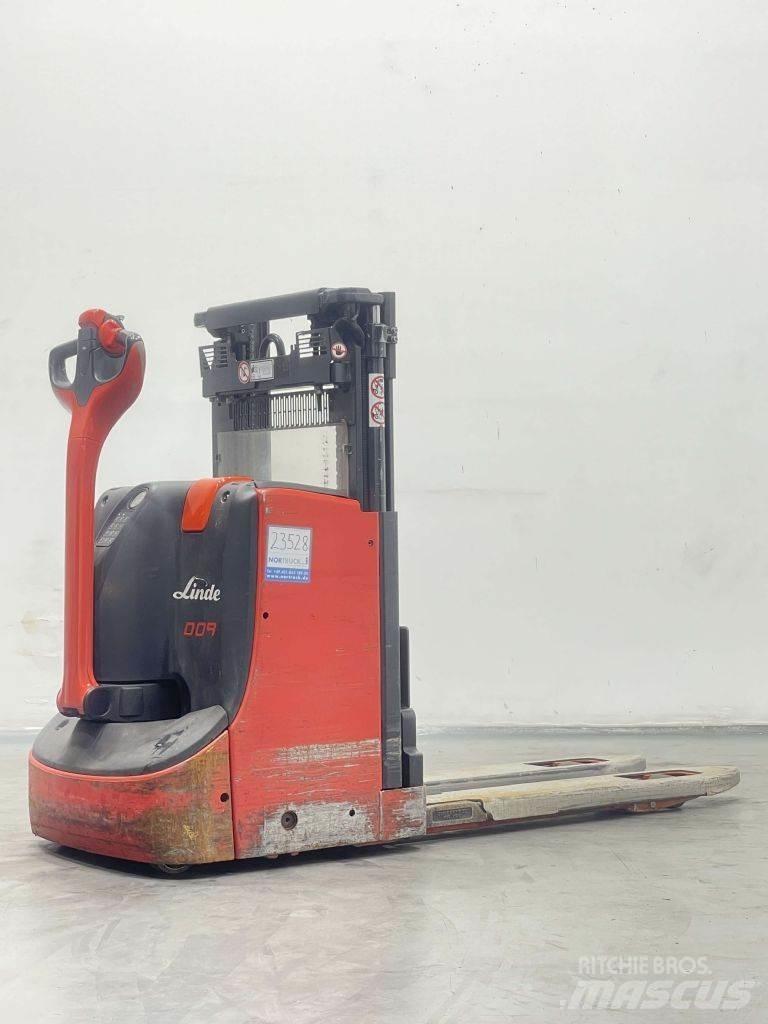 Linde D08-1160 Gaffelstabler med gående fører