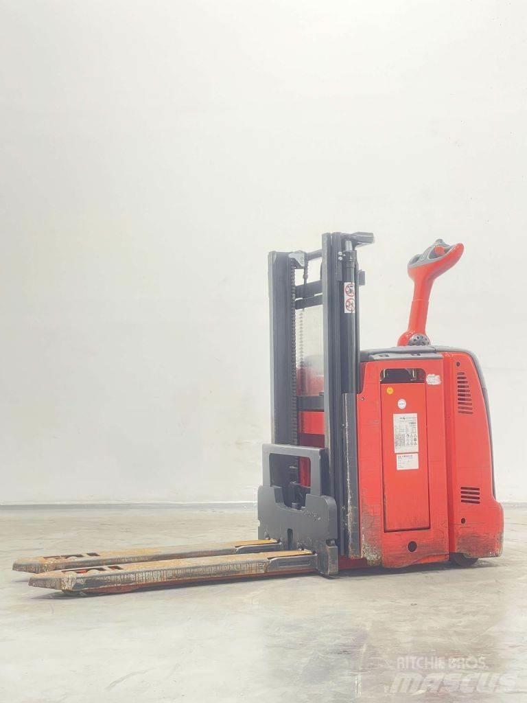 Linde D12-133 Gaffelstabler med gående fører