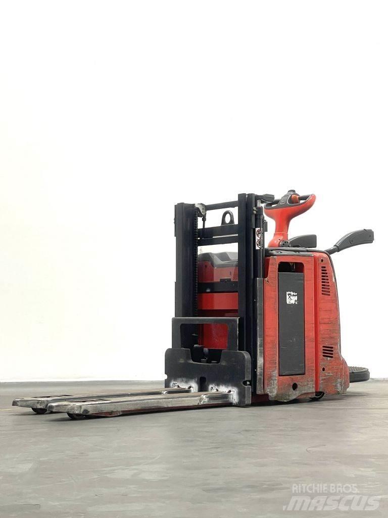 Linde D12HPAP Gaffelstabler med gående fører