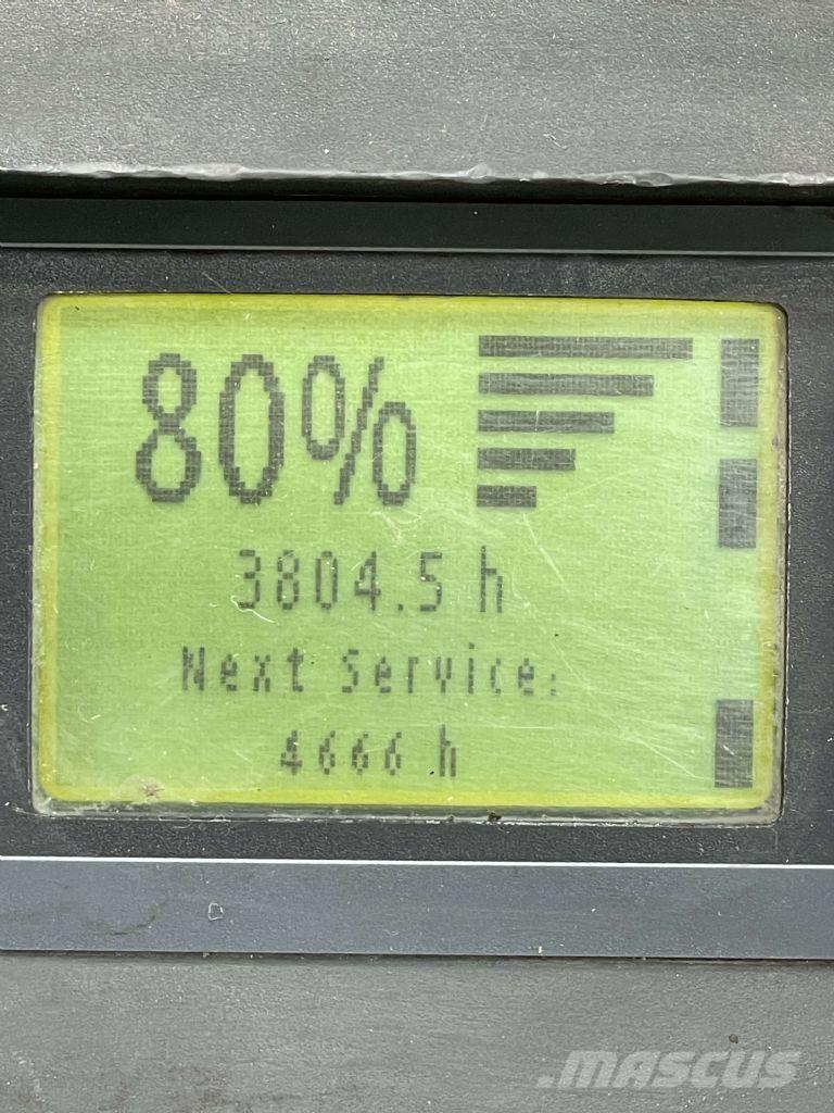 Linde D12HPAP-133 Gaffelstabler med gående fører