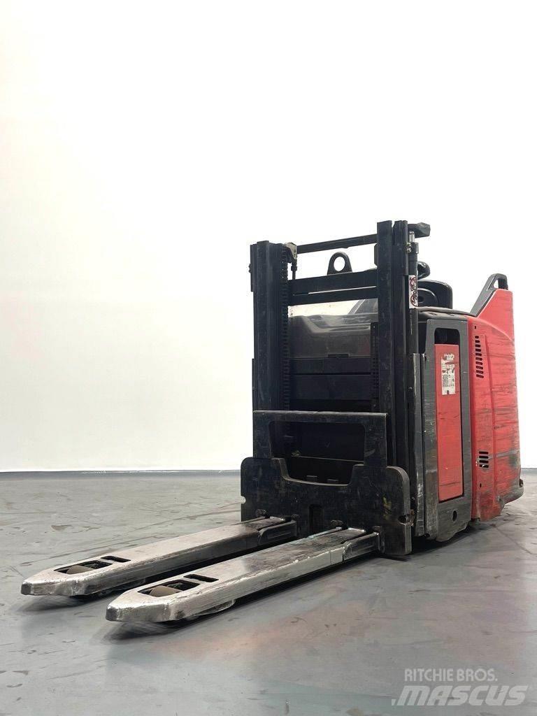 Linde D12HPSP-133 Gaffelstabler med gående fører