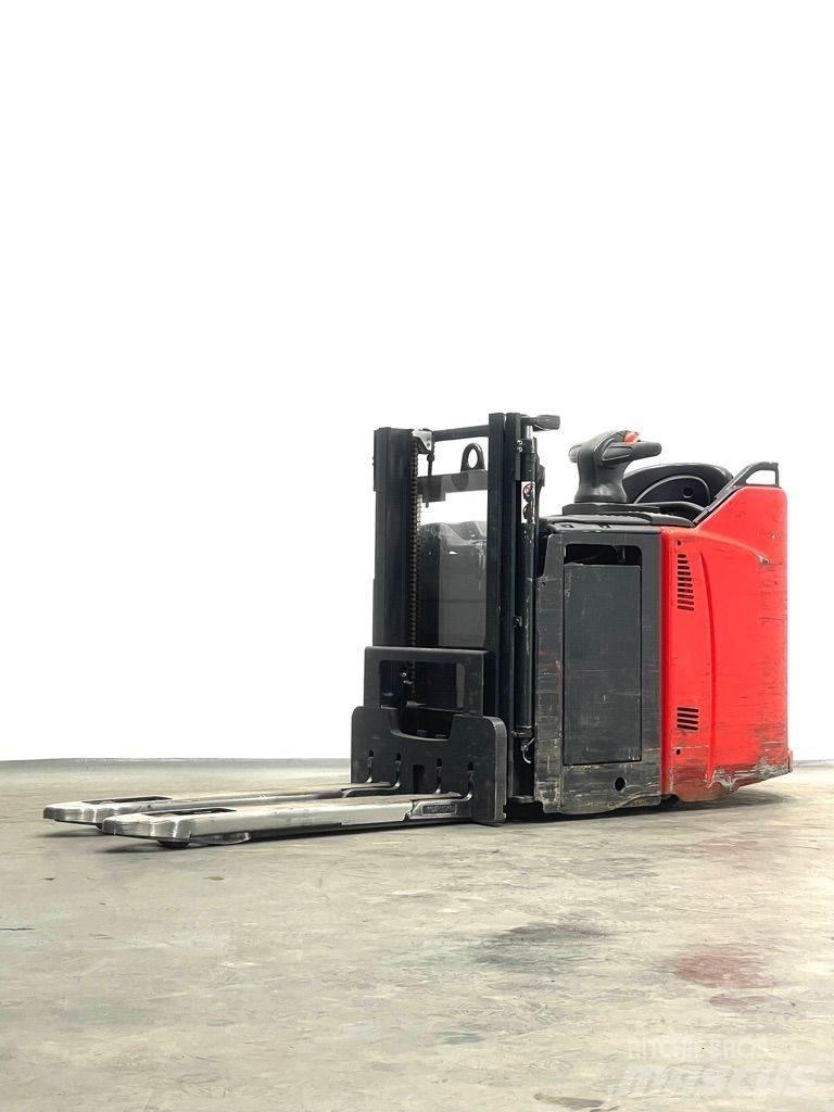 Linde D12HPSP-133 Gaffelstabler med gående fører