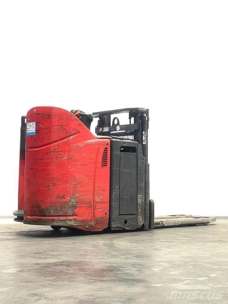 Linde D12HPSP-133 Gaffelstabler med gående fører
