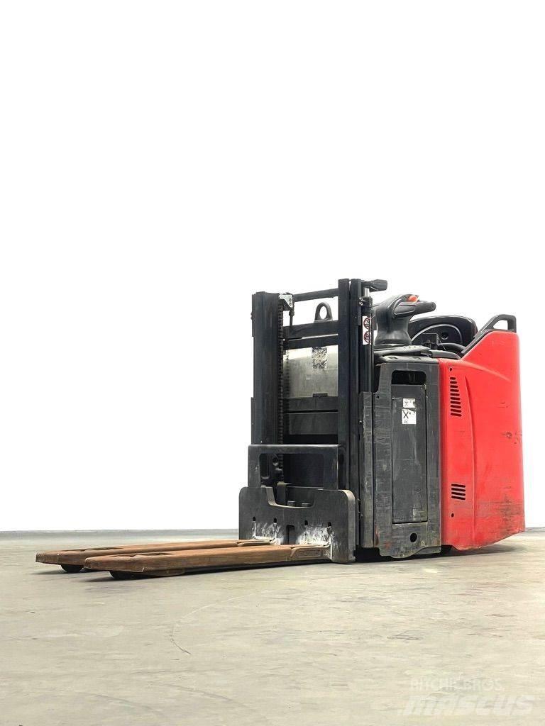 Linde D12HPSP-133 Gaffelstabler med gående fører