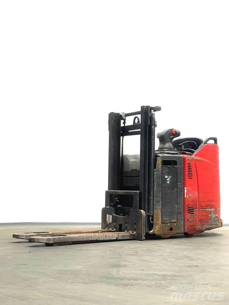 Linde D12HPSP-133 Gaffelstabler med gående fører