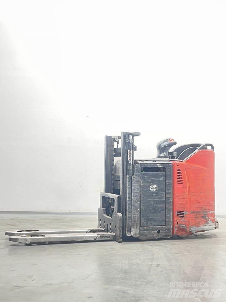 Linde D12HPSP-133 Gaffelstabler med gående fører