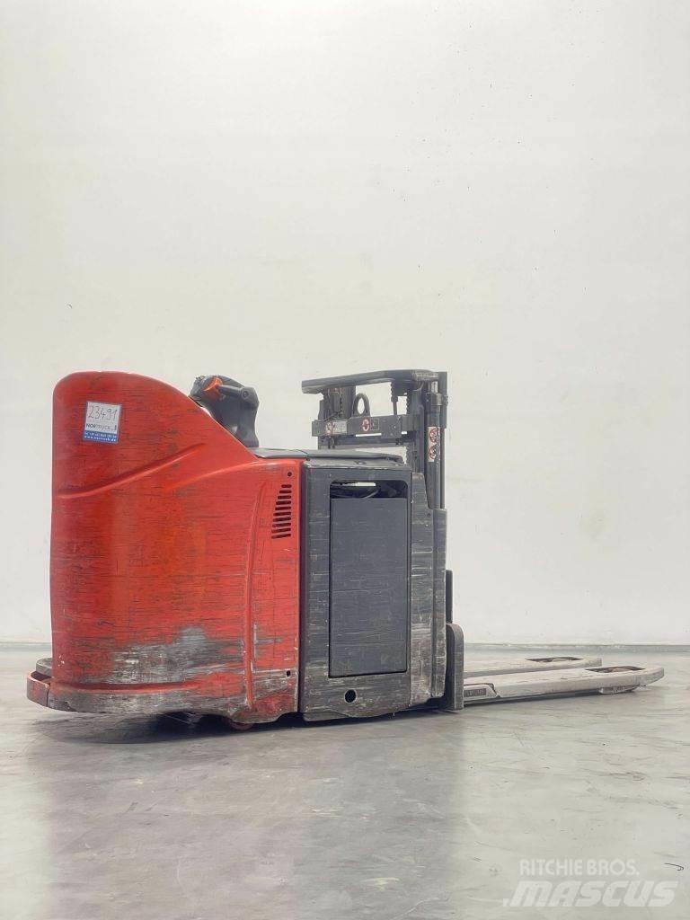 Linde D12HPSP-133 Gaffelstabler med gående fører