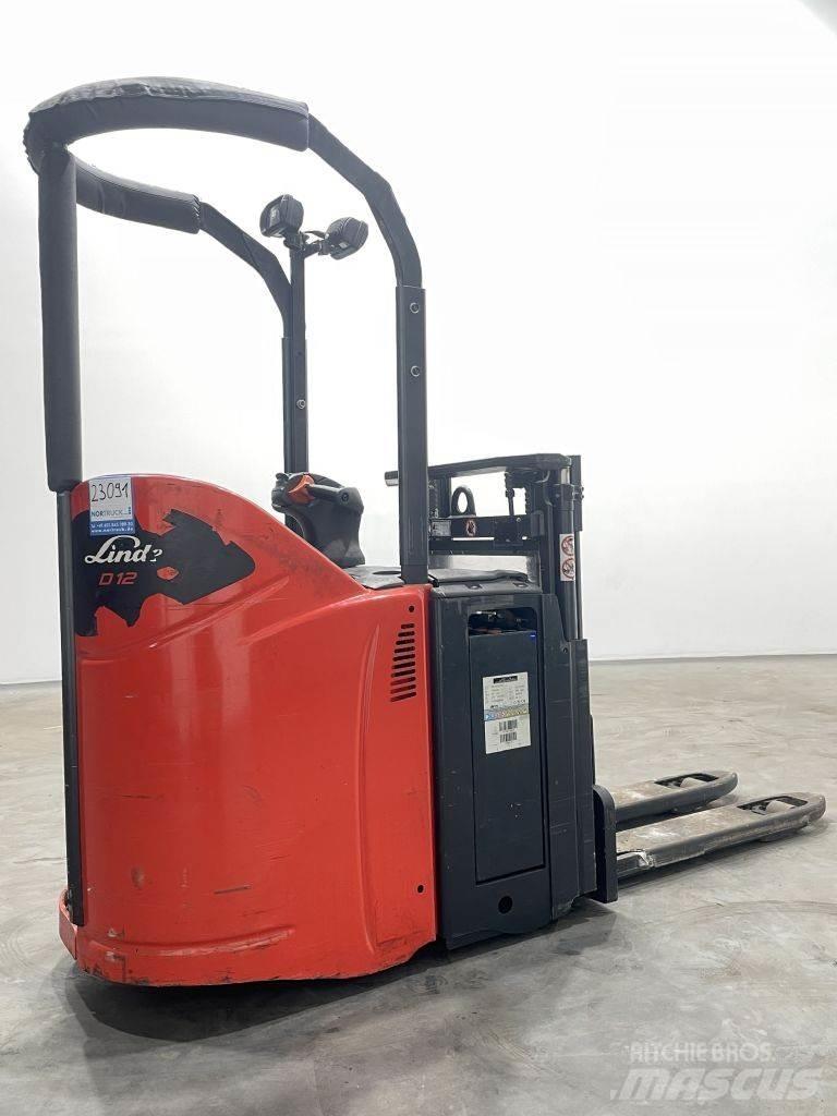 Linde D12SP-133 Gaffelstabler med gående fører