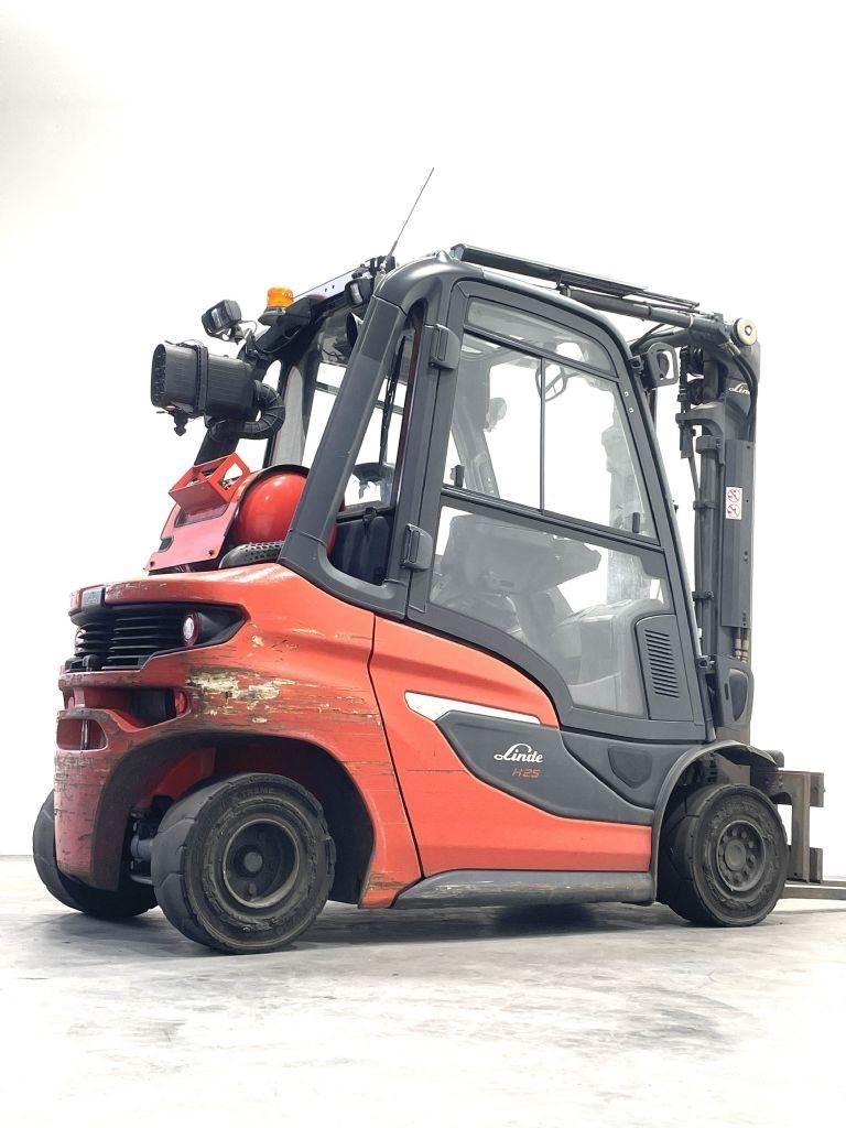 Linde H25T-01-1202 LPG gaffeltrucks