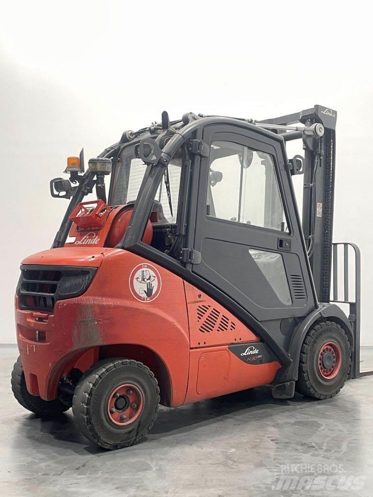 Linde H30T-02-393 LPG gaffeltrucks