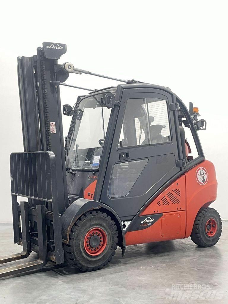 Linde H30T-02-393 LPG gaffeltrucks