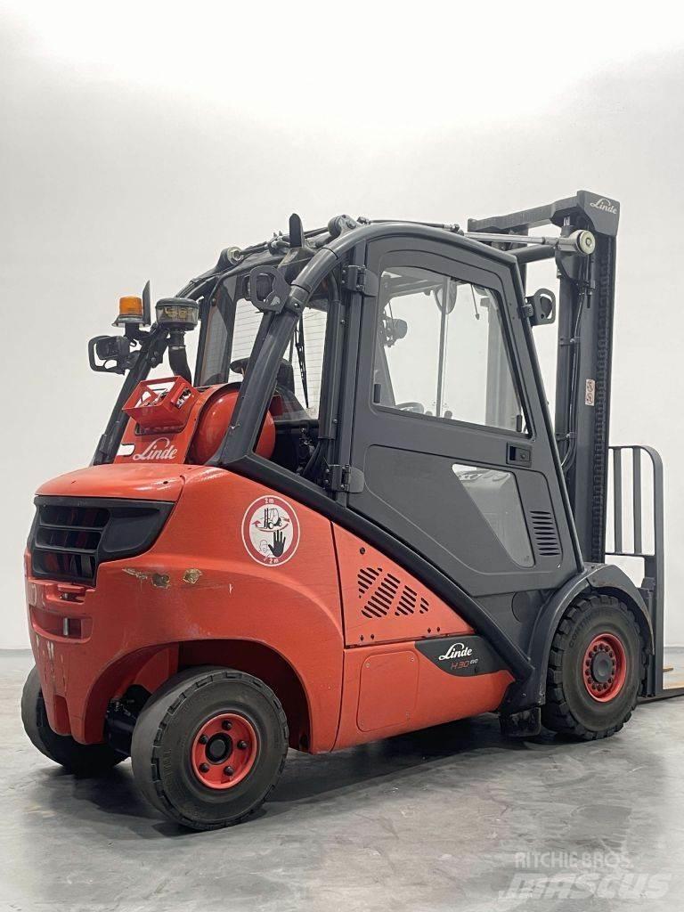 Linde H30T-02-393 LPG gaffeltrucks