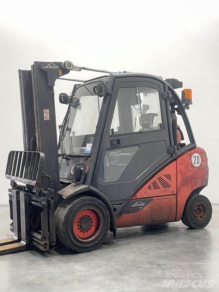Linde H30T-02-393 LPG gaffeltrucks