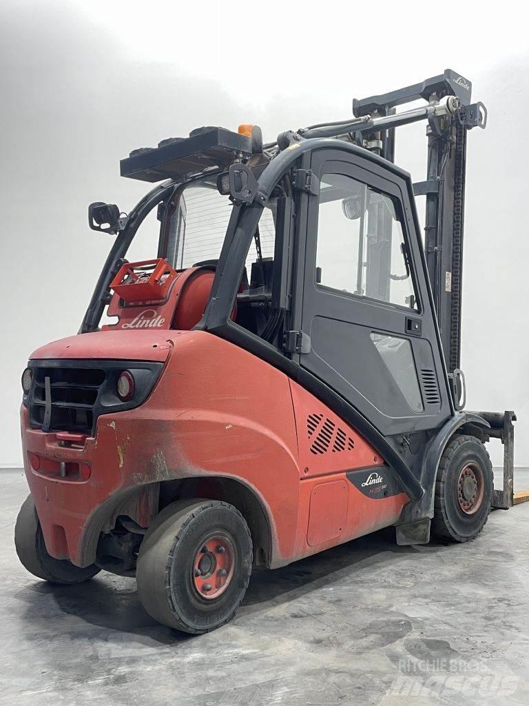 Linde H35T-02-393 LPG gaffeltrucks