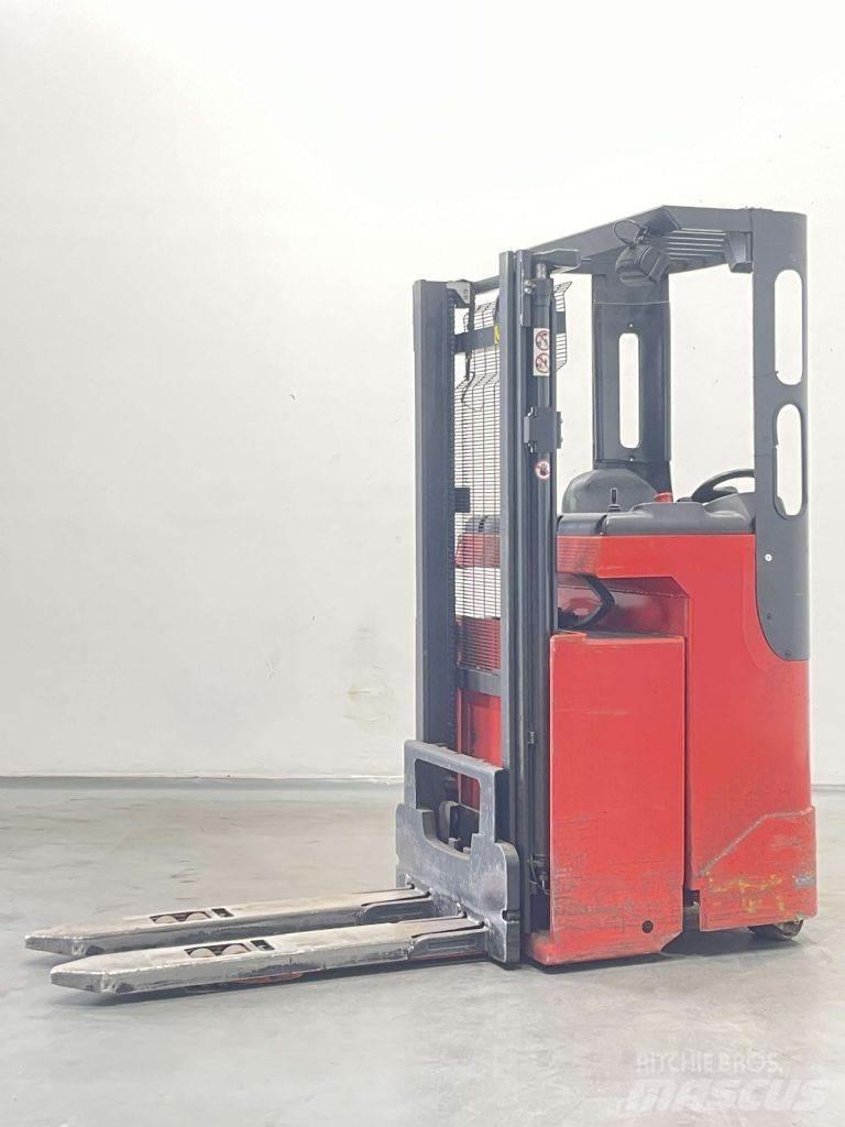Linde L12R-139 Selvkørende stablere