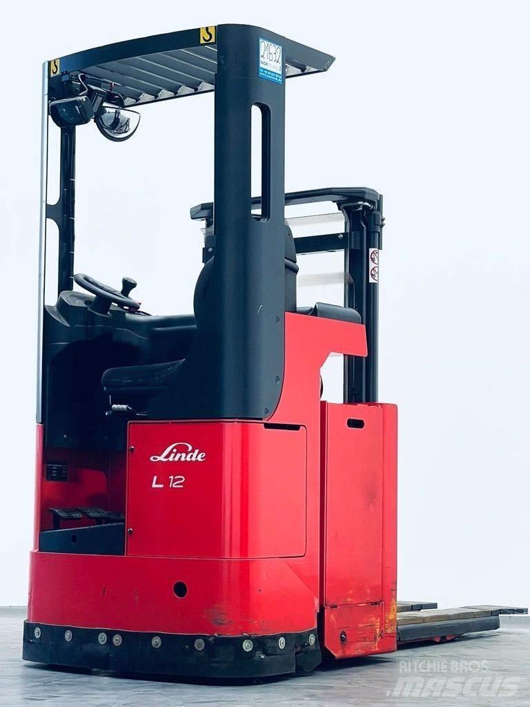 Linde L12R-379 Selvkørende stablere