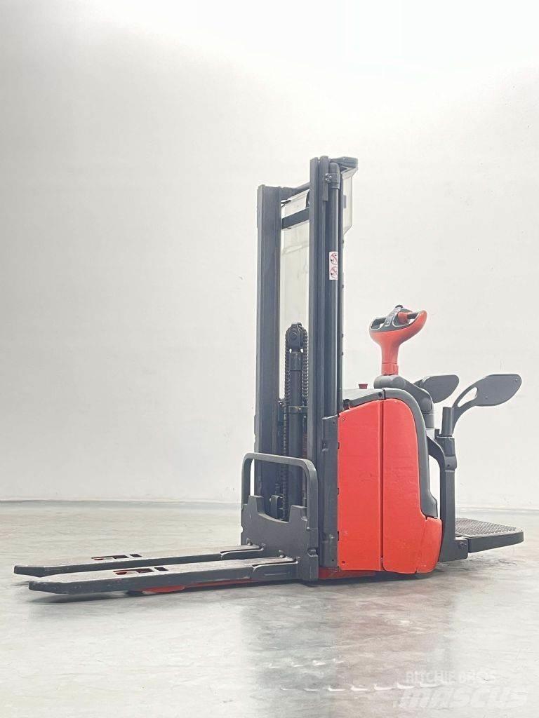 Linde L14AP-372 Gaffelstabler med gående fører