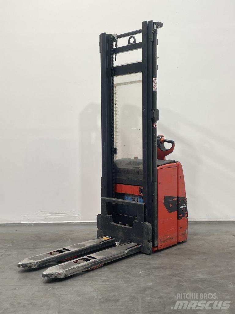 Linde L16 Gaffelstabler med gående fører