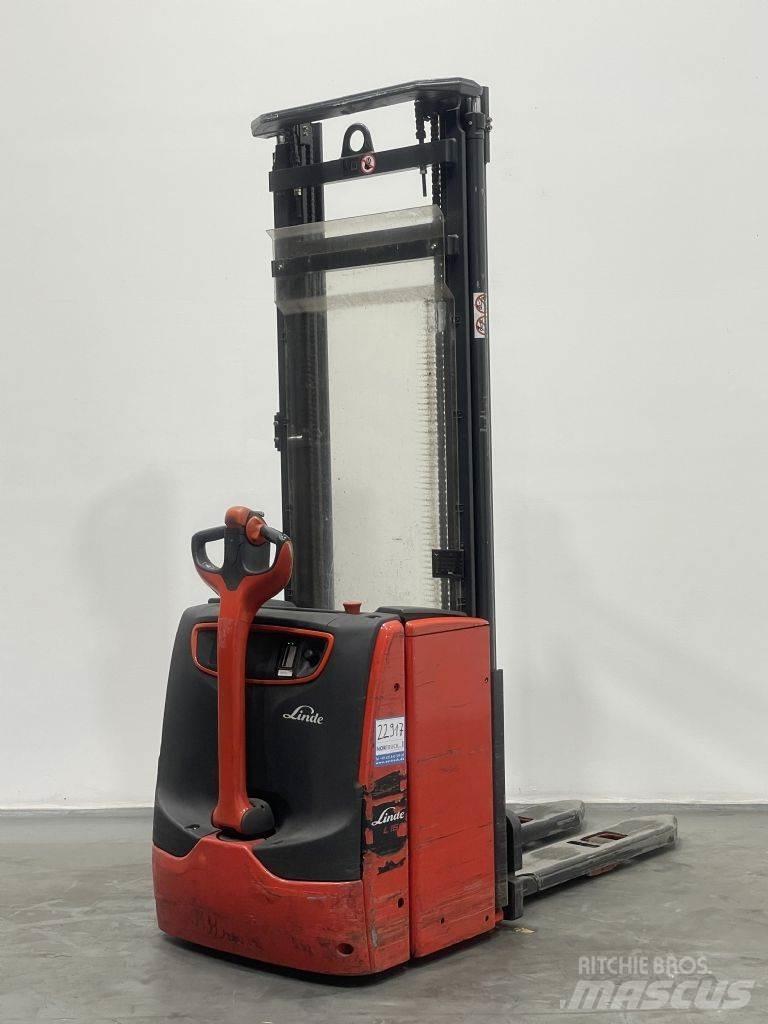Linde L16 Gaffelstabler med gående fører