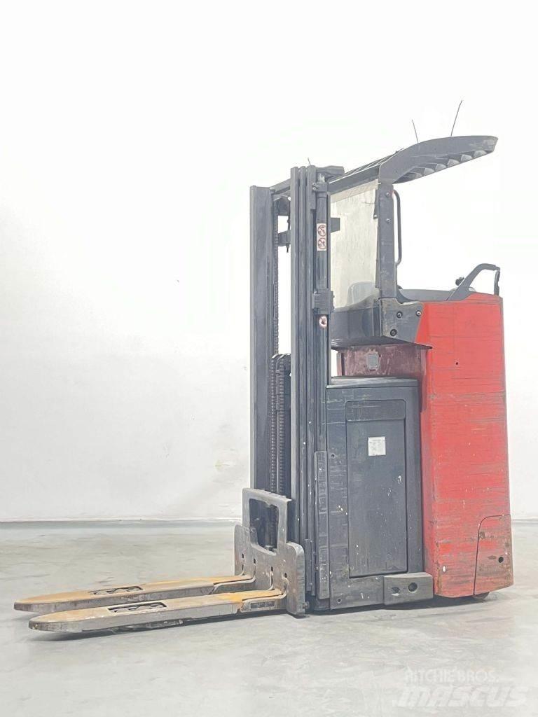 Linde L16RW-1174 Selvkørende stablere
