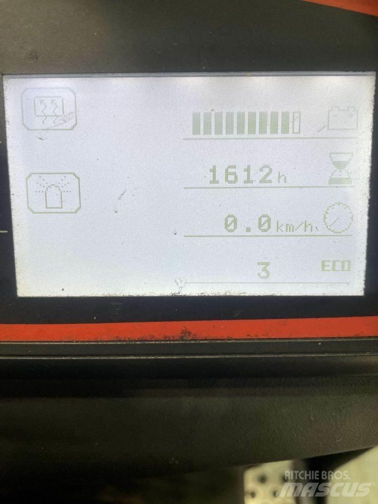 Linde P80-1191 Bugsertruck