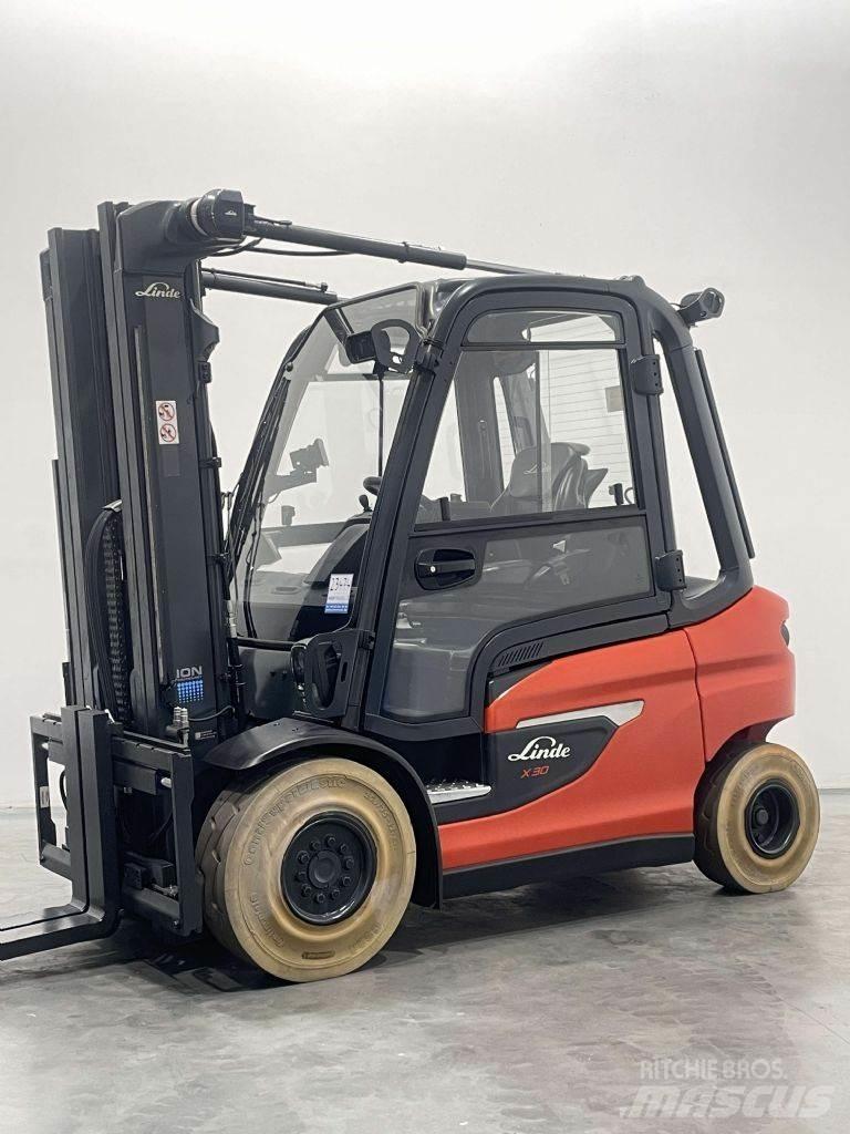 Linde X30-1252-Li-Ion El gaffeltrucks