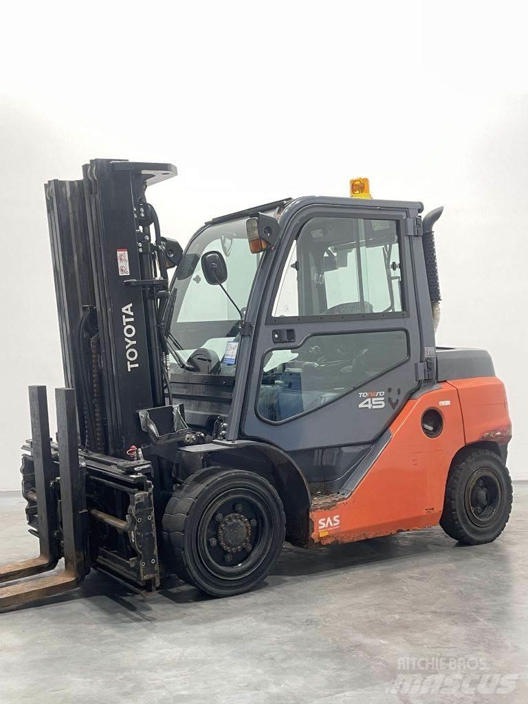 Toyota 40-8FD40N Diesel gaffeltrucks