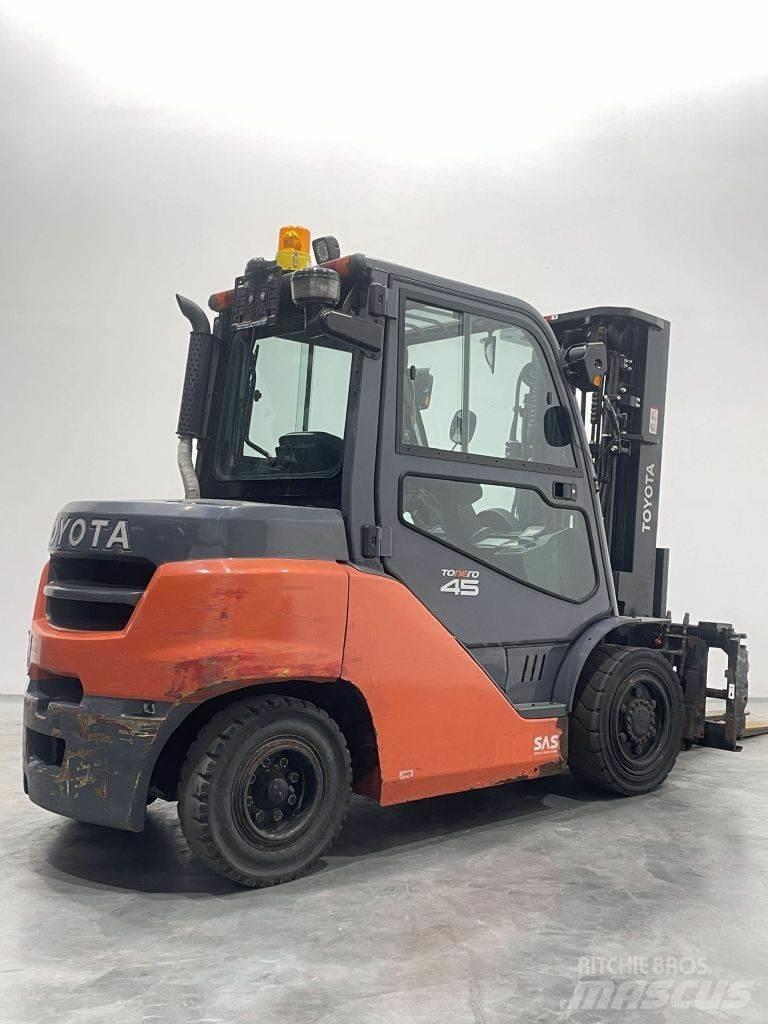 Toyota 40-8FD40N Diesel gaffeltrucks