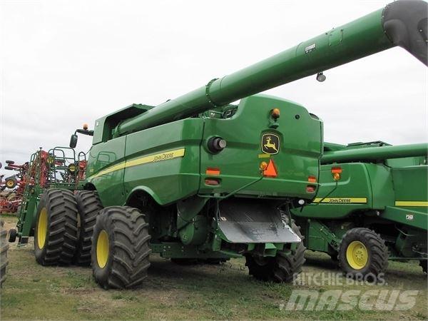 John Deere S680 Mejetærskere
