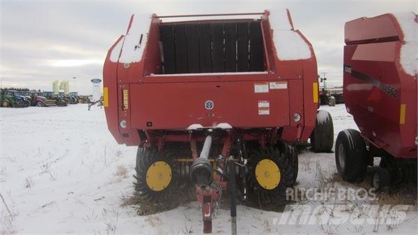 New Holland BR780 Rundballe-pressere