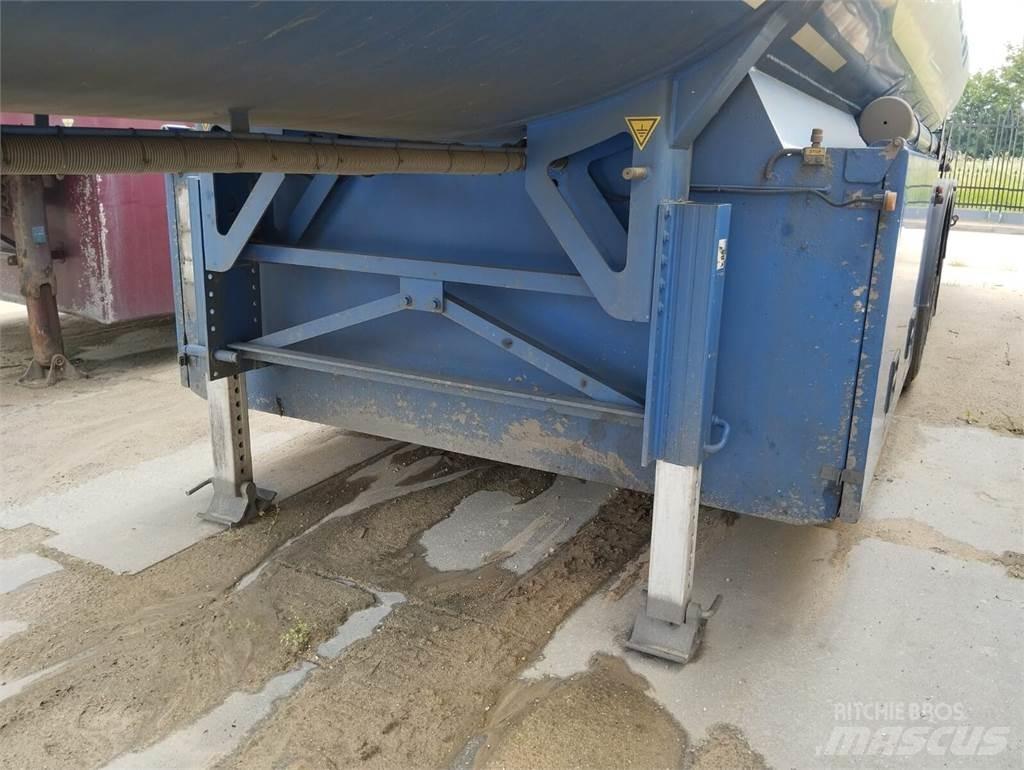 STOKOTA  Semi-trailer med Tank