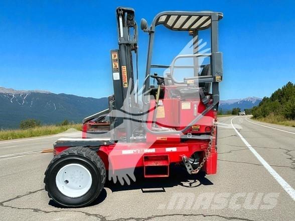 Moffett M5500P Medbringertruck