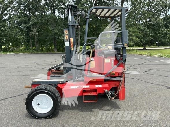 Moffett M5500P Medbringertruck