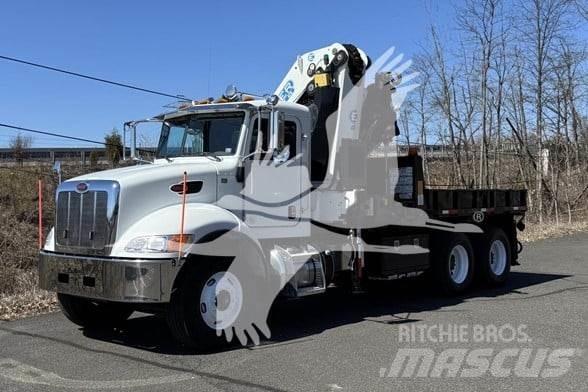 Peterbilt 348 Lastbil med lad/Flatbed